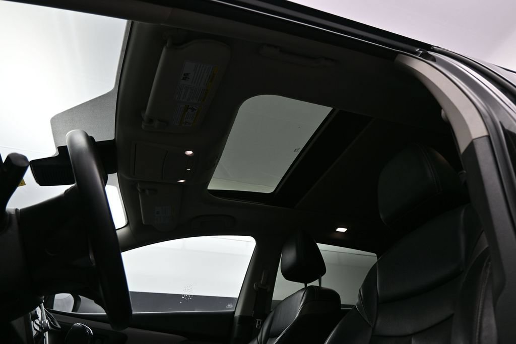 Used 2020 Nissan Murano SL w/ Moonroof Package AWD/4WD image 10