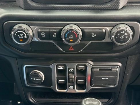 Used 2020 Jeep Wrangler Unlimited Sport S AWD/4WD image 28