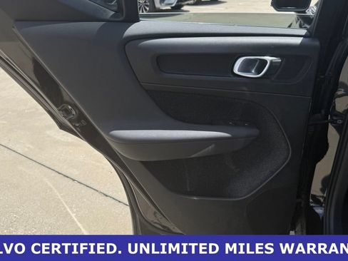 Certified 2025 Volvo XC40 B5 Plus AWD/4WD image 16