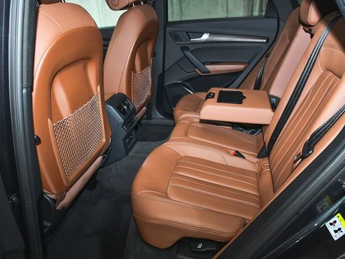 Used 2023 Audi Q5 2.0T Premium w/ Convenience Package image 49