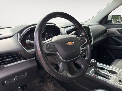 Used 2020 Chevrolet Traverse LT w/ LT Premium Package FWD image 15