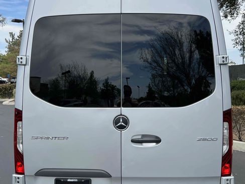 Used 2023 Mercedes-Benz Sprinter 2500 image 44