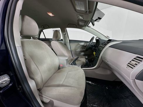 Used 2013 Toyota Corolla L FWD image 25