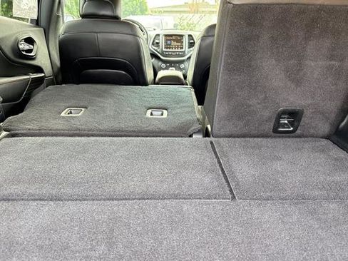 Used 2014 Jeep Cherokee Trailhawk w/ Technology Group image 16