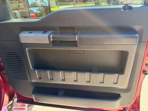 Used 2014 Ford F250 Lariat w/ Chrome Package image 40