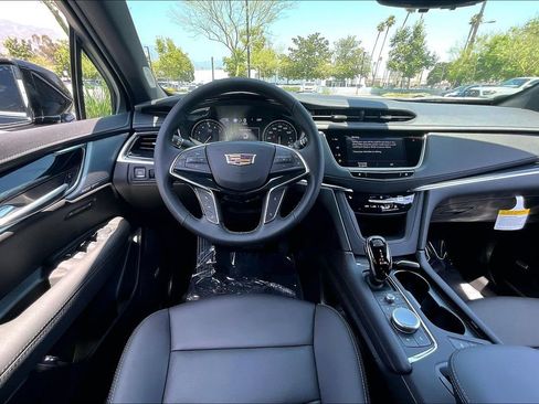 New 2026 Cadillac XT5 Premium Luxury w/ LPO, ONYX Package AWD/4WD image 21