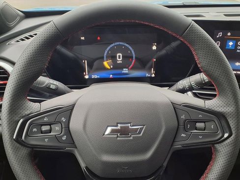 New 2026 Chevrolet Trax RS w/ Sunroof Package image 20