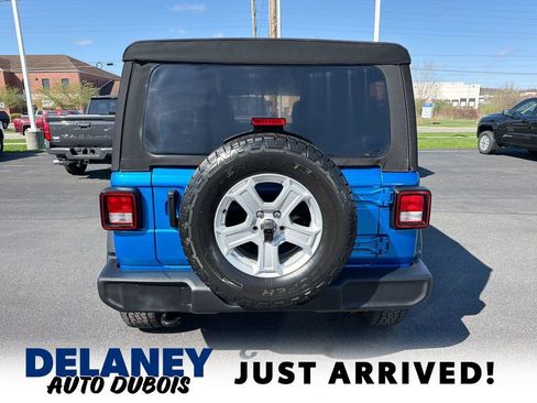 Used 2023 Jeep Wrangler Sport S image 7