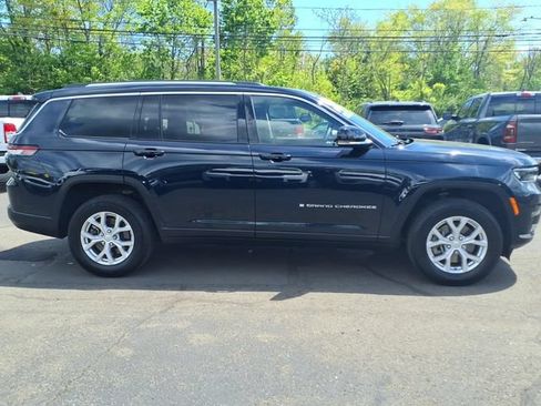 Certified 2023 Jeep Grand Cherokee L Limited AWD/4WD image 9
