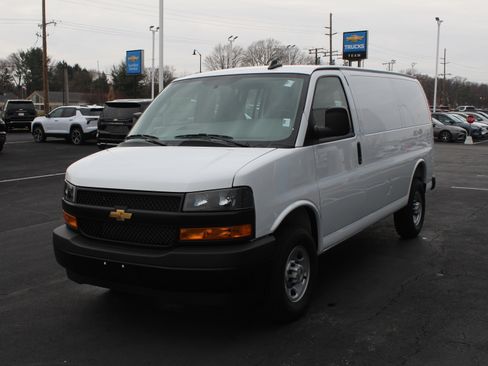New 2025 Chevrolet Express 2500 image 7