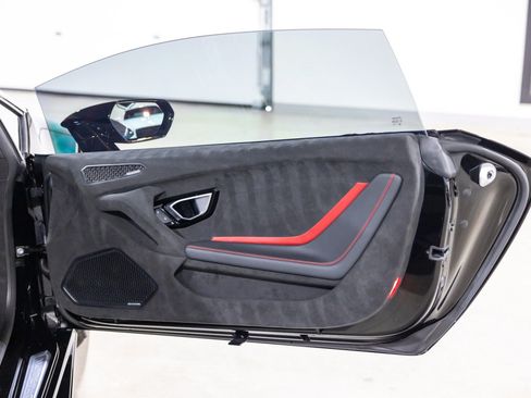 Used 2024 Lamborghini Huracan Tecnica RWD image 29
