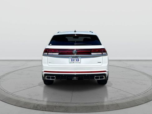 Used 2024 Volkswagen Atlas Cross Sport SEL R-Line AWD/4WD image 7