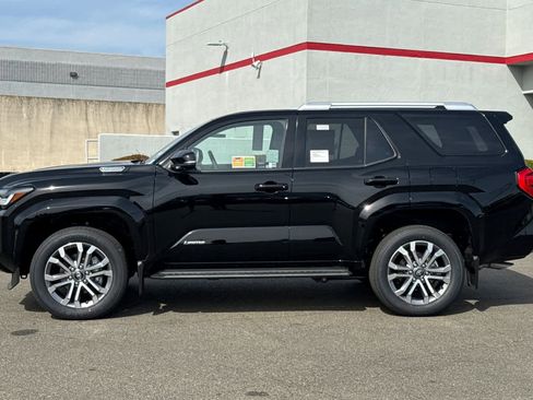 New 2026 Toyota 4Runner Limited AWD/4WD image 5