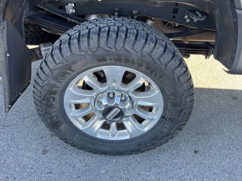 Used 2021 Ford F350 Limited image 18