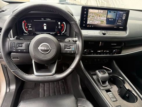 Certified 2024 Nissan Rogue Platinum image 9