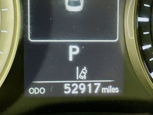 Used 2016 Lexus ES 350 w/ Luxury Package w/Wood Trim FWD image 19