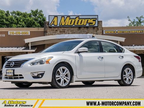 Used 2015 Nissan Altima 3.5 SL FWD image 1