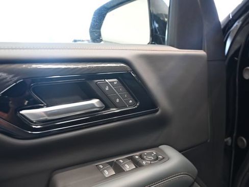New 2026 GMC Yukon XL AT4 w/ AT4 Premium Plus Package AWD/4WD image 31