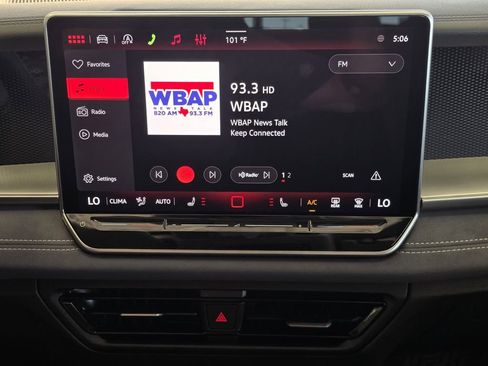 New 2026 Volkswagen Tiguan SE AWD/4WD image 14