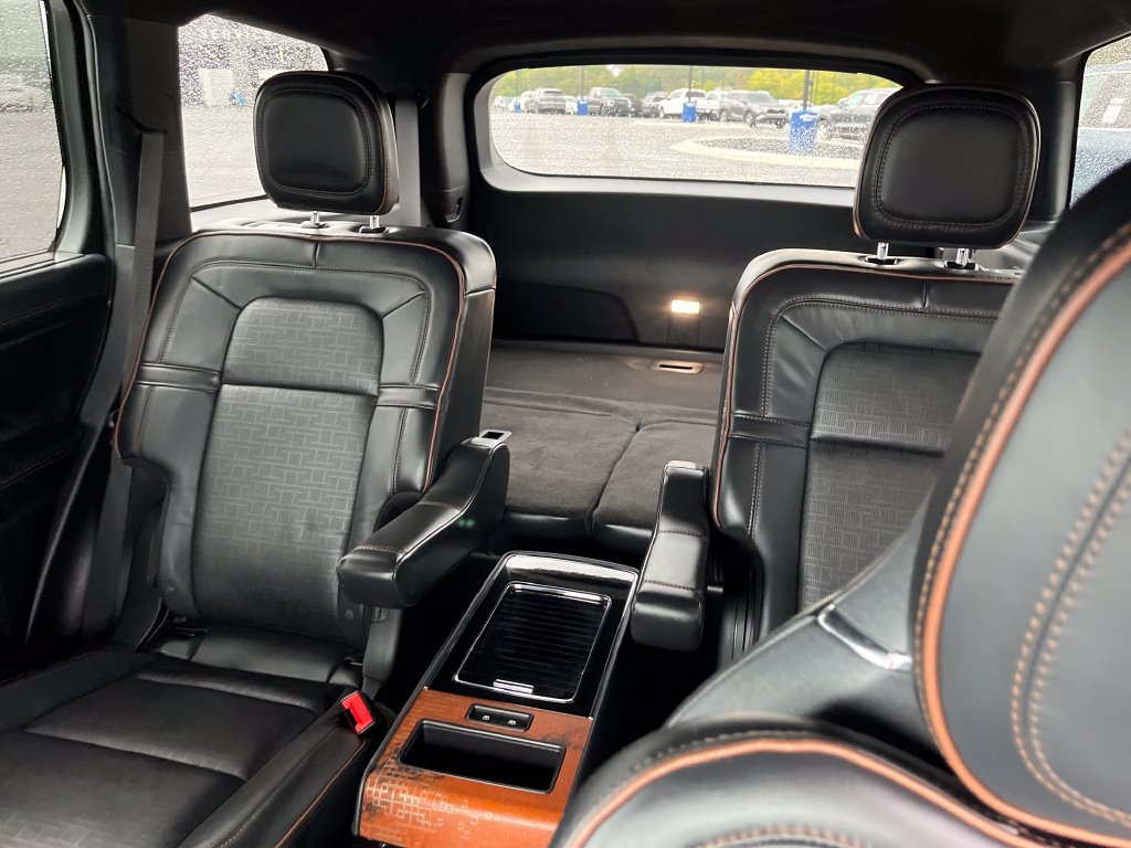 Used 2025 Lincoln Aviator Black Label w/ Black Label Special Edition AWD/4WD image 13