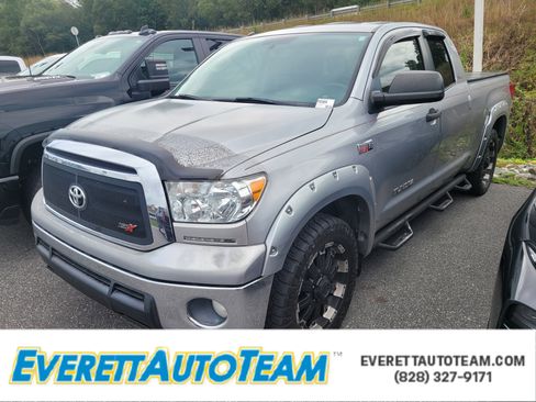 Used 2013 Toyota Tundra image 1