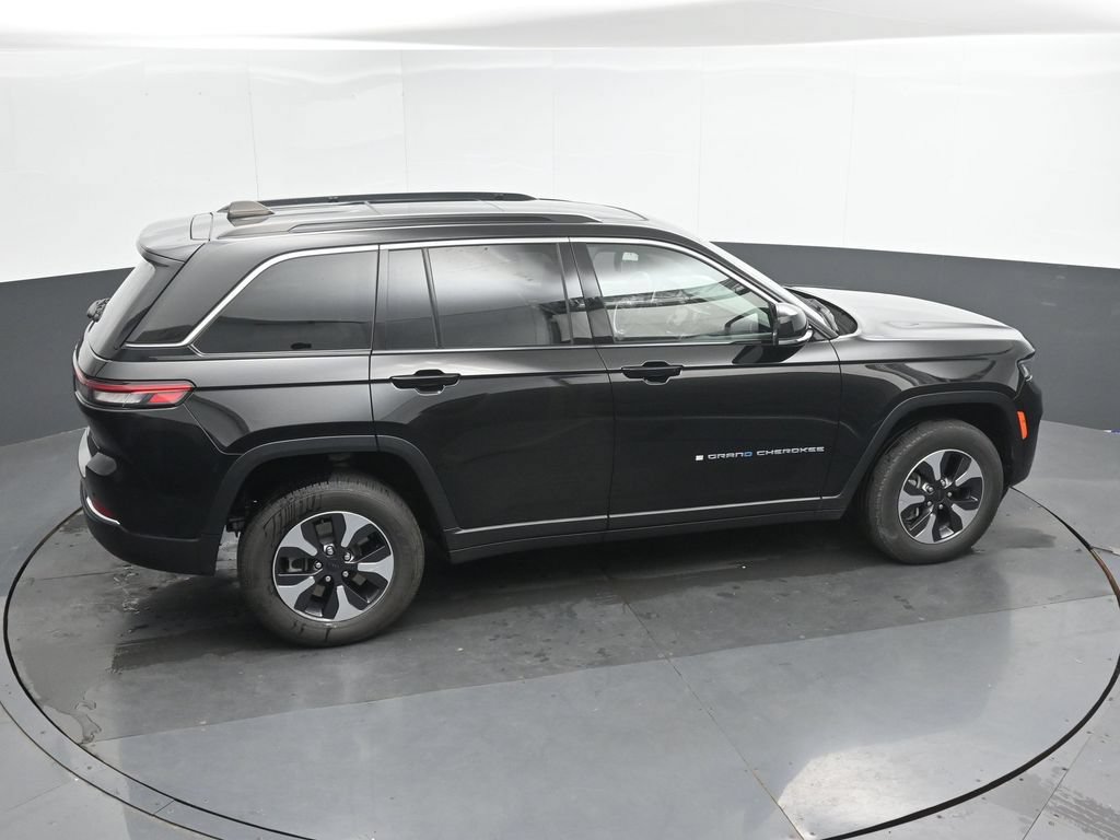 Used 2024 Jeep Grand Cherokee Limited 4xe AWD/4WD image 32