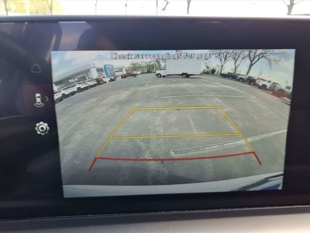 Used 2025 Kia Telluride S FWD image 11