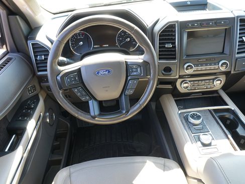 Used 2018 Ford Expedition Max Limited w/ Equipment Group 301A AWD/4WD image 20