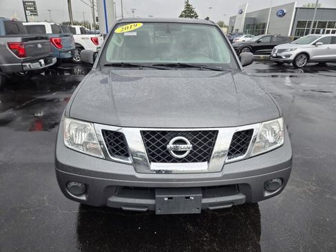 Used 2019 Nissan Frontier SV AWD/4WD image 3