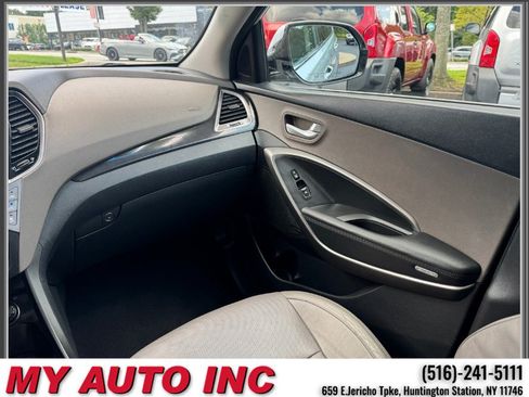 Used 2015 Hyundai Santa Fe GLS w/ Option Group 03 AWD/4WD image 14