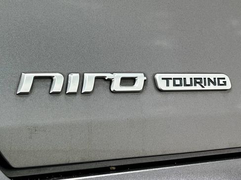 Used 2018 Kia Niro Touring FWD image 40