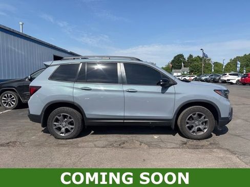 Used 2024 Honda Passport TrailSport image 1