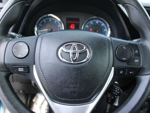 Used 2019 Toyota Corolla LE FWD image 17