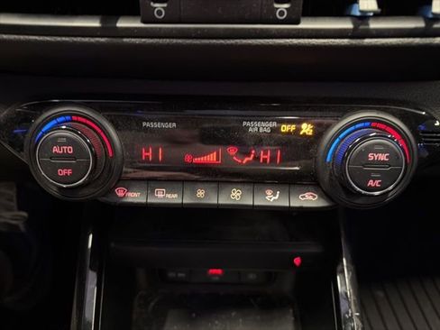 Used 2024 Kia Forte GT-Line w/ GT-Line Premium Package image 26