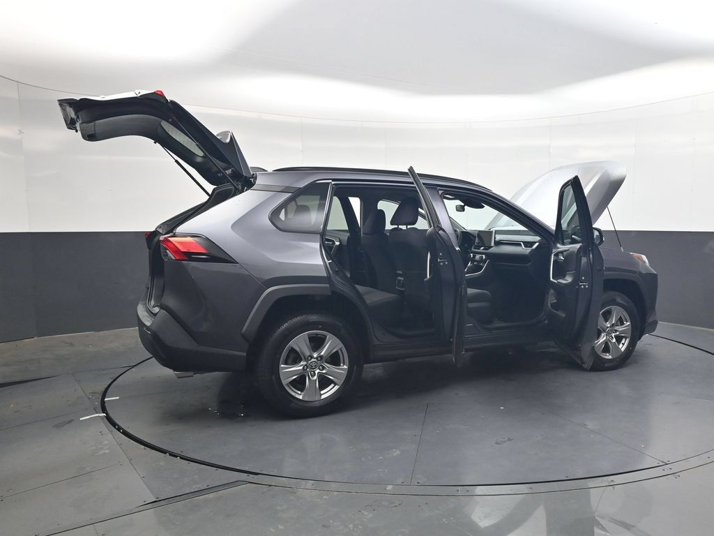Used 2023 Toyota RAV4 XLE FWD image 34