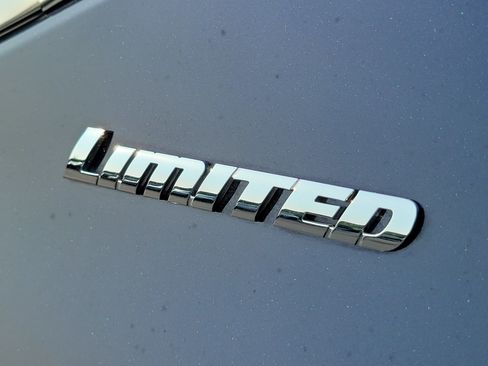 Used 2026 Toyota Tundra Limited w/ Power Package AWD/4WD image 31