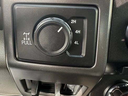 Used 2017 Ford F250 XLT w/ XLT Value Package AWD/4WD image 25
