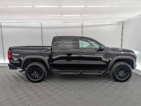 Used 2023 Chevrolet Colorado Trail Boss w/ Technology Package AWD/4WD image 7
