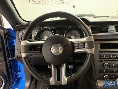 Used 2010 Ford Mustang GT image 38