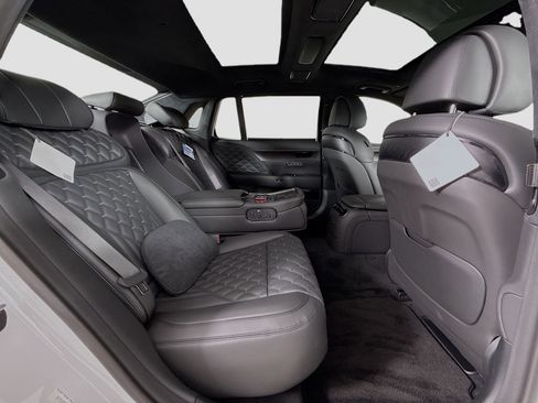 Used 2026 Genesis G90 3.5T Prestige image 30