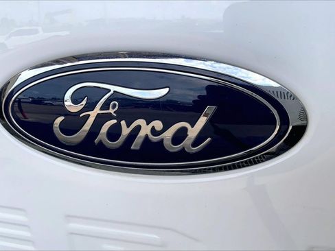 Used 2024 Ford F250 XLT w/ FX4 Off-Road Package AWD/4WD image 31