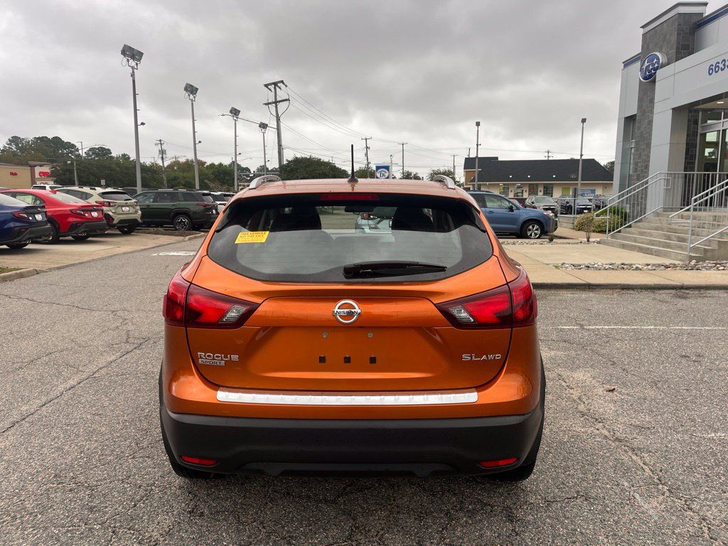 Used 2017 Nissan Rogue Sport SL w/ SL Premium Package AWD/4WD image 5