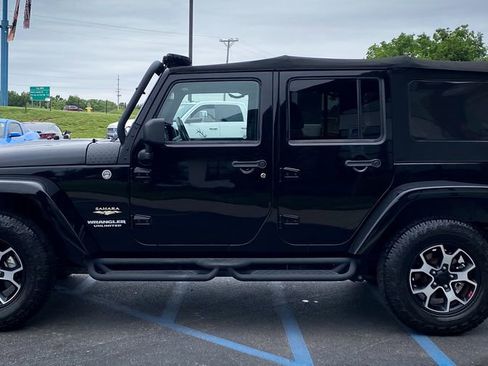 Used 2013 Jeep Wrangler Unlimited Sahara w/ Dual Top Group AWD/4WD image 7