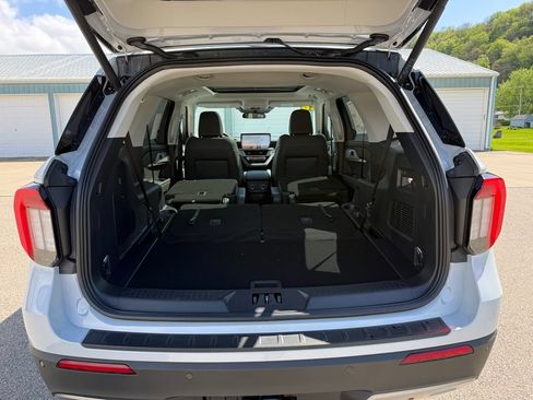 New 2026 Ford Explorer Active w/ Active Comfort Package AWD/4WD image 13