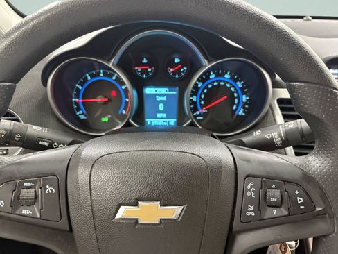 Used 2016 Chevrolet Cruze LT FWD image 27