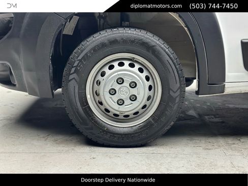 Used 2024 RAM ProMaster 2500 w/ Convenience Group image 29