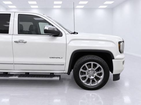 Used 2017 GMC Sierra 1500 Denali AWD/4WD image 8