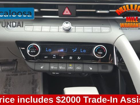 Used 2023 Hyundai Elantra SEL w/ Convenience Package FWD image 21