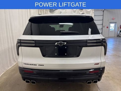 Used 2025 Chevrolet Traverse RS AWD/4WD image 6