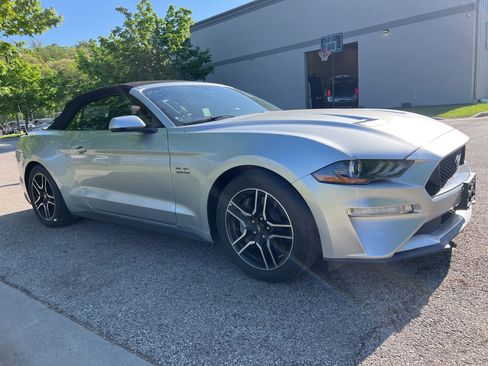 Used 2019 Ford Mustang GT Premium RWD image 3